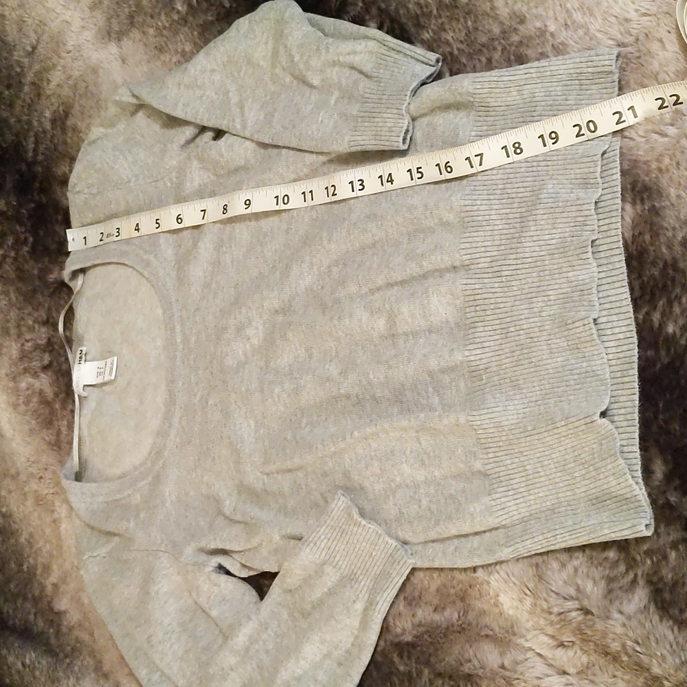 H&M Sweaters - Picture 4 of 5
